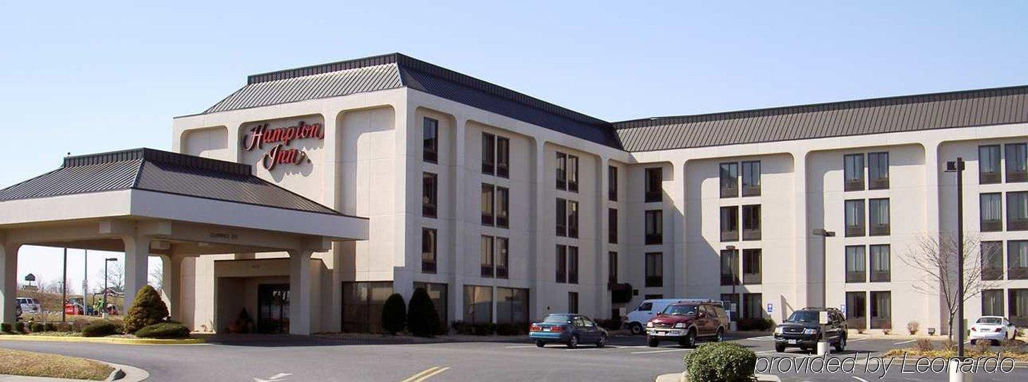 Hampton Inn Winchester-University/ Mall Exterior foto